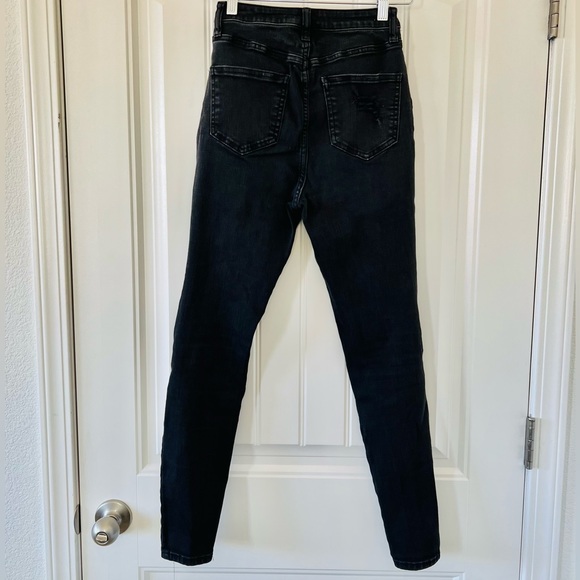 Forever 21 Distressed High-waisted Stretch 5-pocket Curvy Fit Black Skinny Jeans - Picture 7 of 11